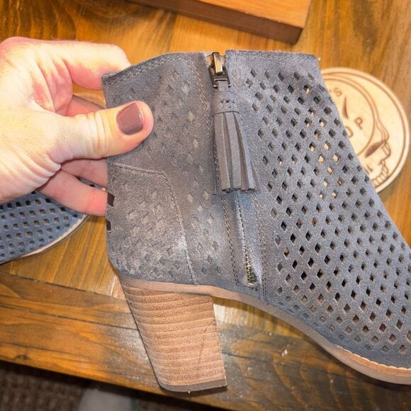 Toms Navy Heeled Ankle Boots - Picture 10 of 12